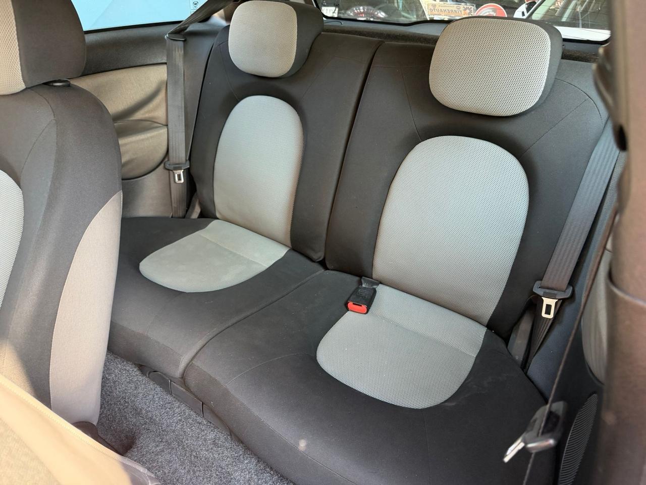 Lancia Ypsilon 1.3 MJT 75 CV Argento