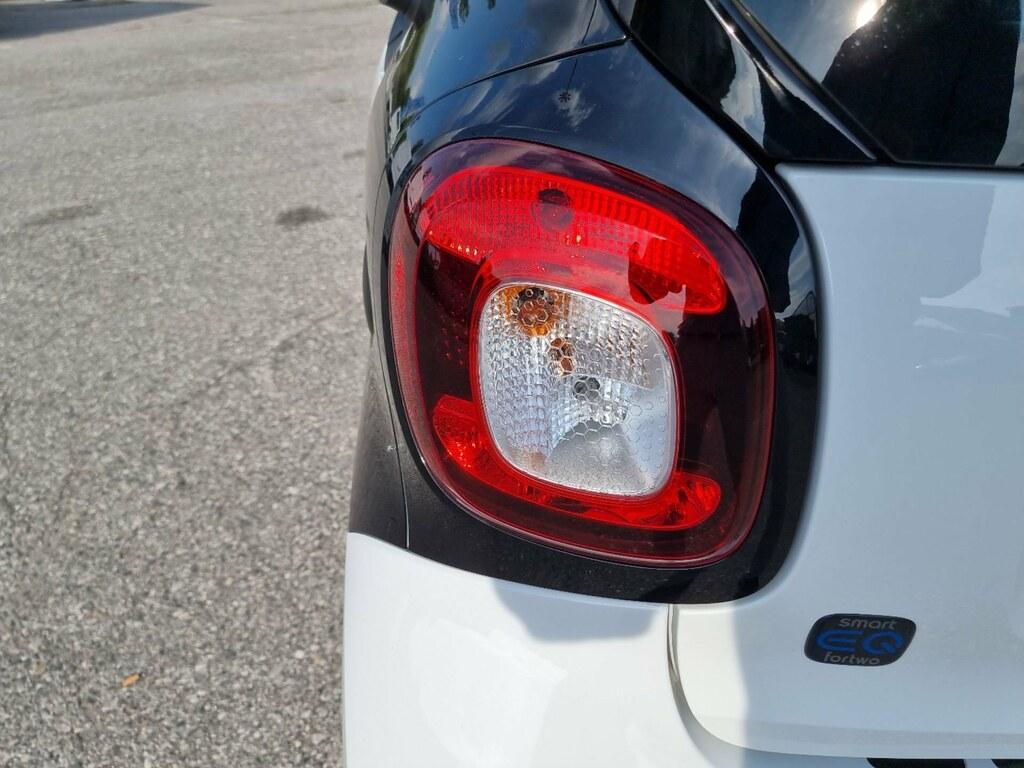 Smart fortwo EQ Pure