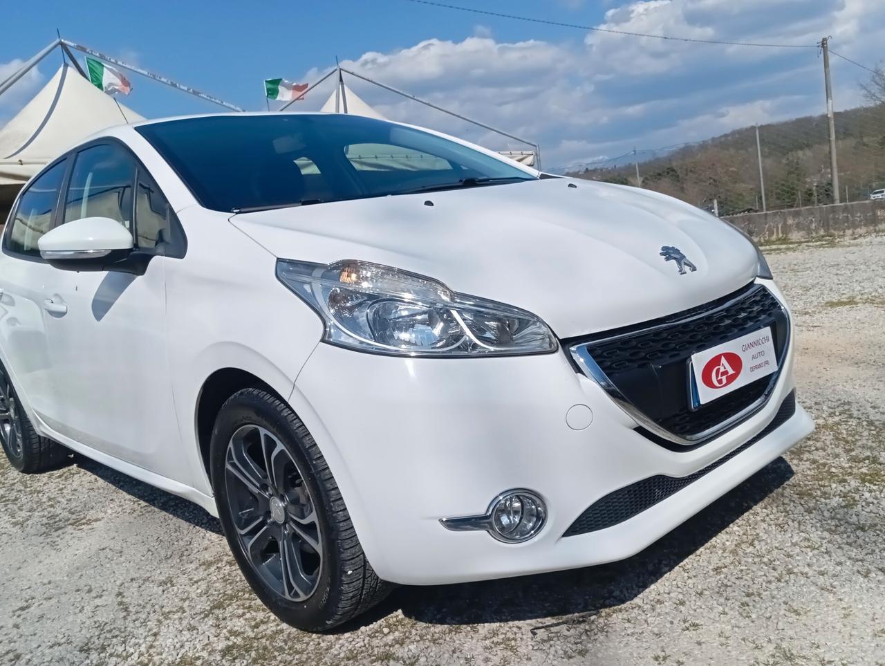 Peugeot 208 1.4 HDi 68 CV 5 porte BLACK pack UNIPRO BEN TENUTA