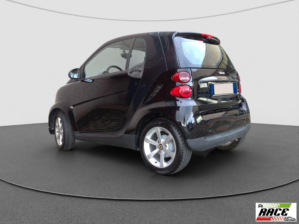 SMART - Fortwo - 1000 52 kW MHD coupé passion