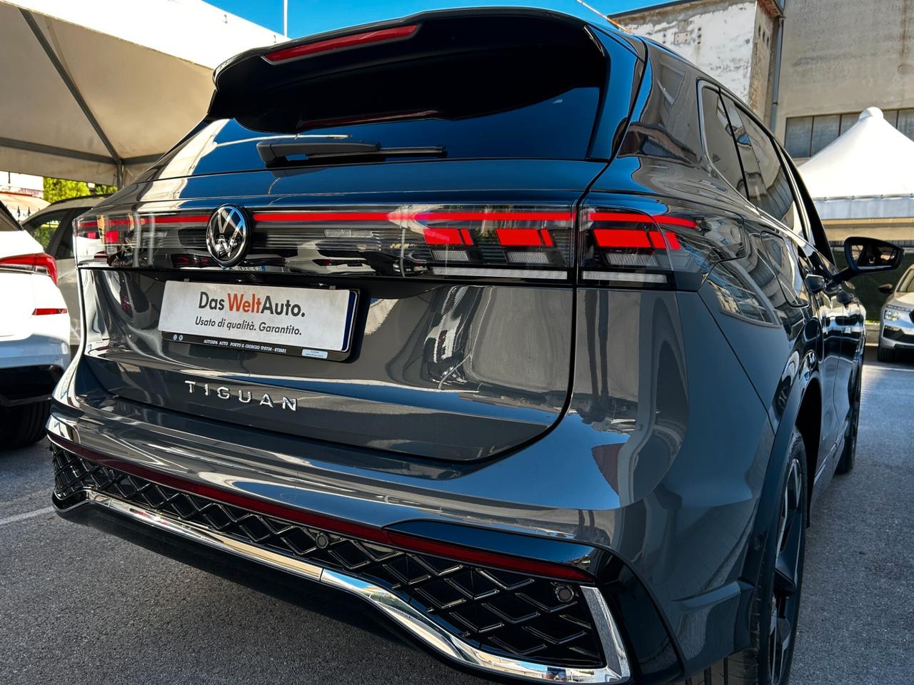 Volkswagen Tiguan 2.0 TDI 150 CV DSG R-Line 2025