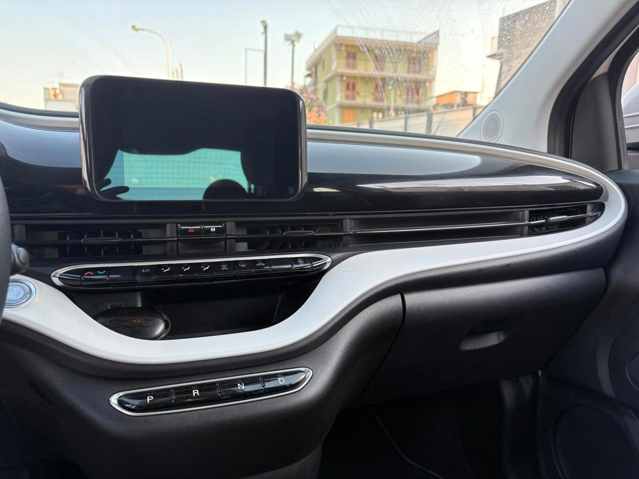 Fiat 500 500e Berlina 42 kWh La Prima