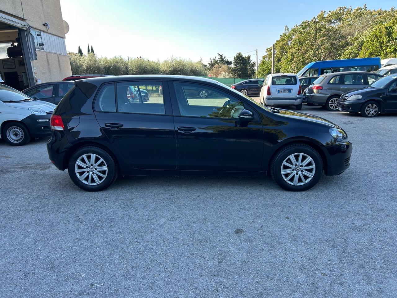 Volkswagen Golf 1.6 TDI DPF 5p