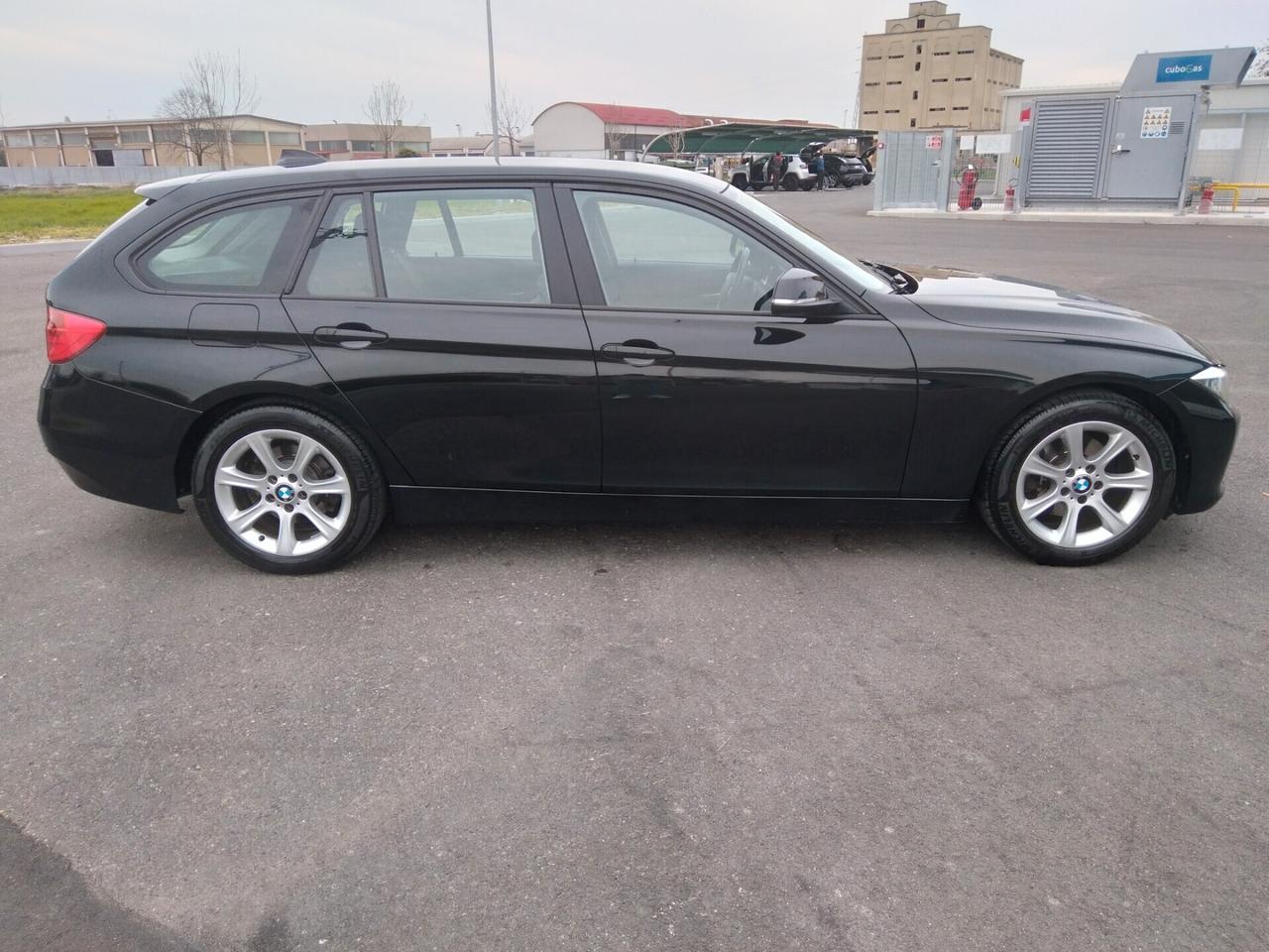 Bmw 320d 184cv cambio manuale 6marce Touring