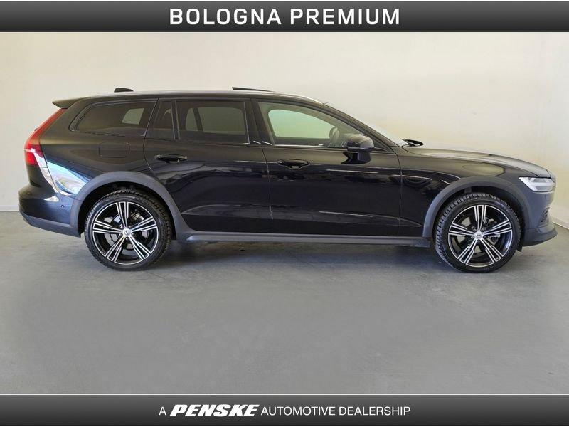 Volvo V60 Cross Country B5 AWD automatico Plus