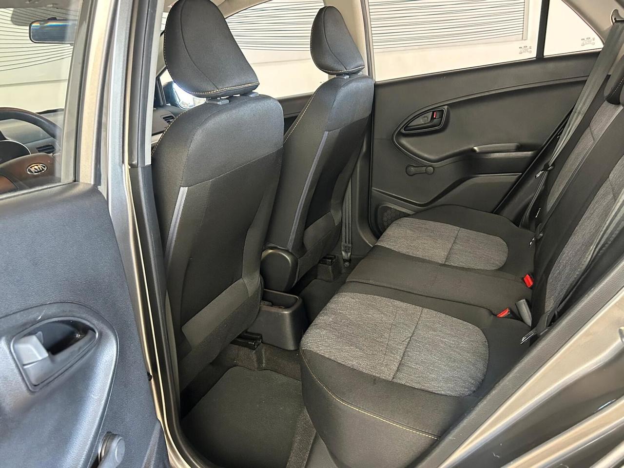 Kia Picanto 1.0 5 porte - CLIMA