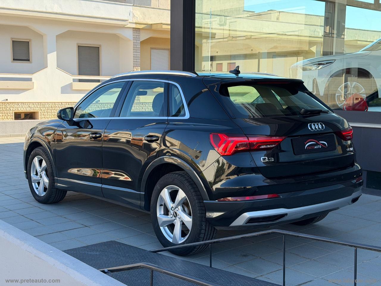 AUDI Q3 35 TDI S tronic Business Advanced