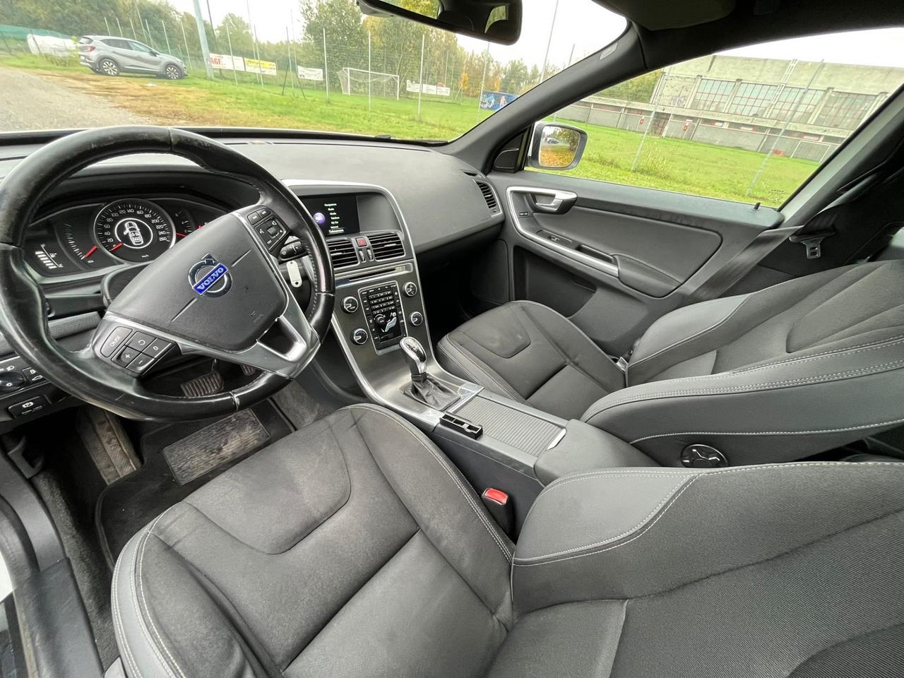 Volvo XC 60 XC60 D5 AWD Geartronic Kinetic