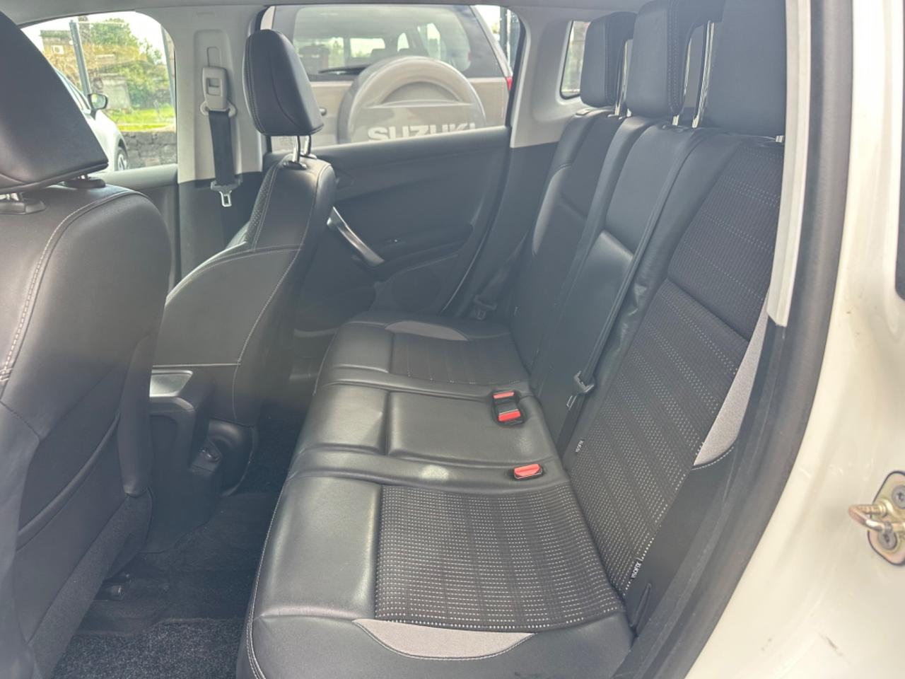 Peugeot 2008 1.6 e-HDi 115 CV Stop&Start Allure