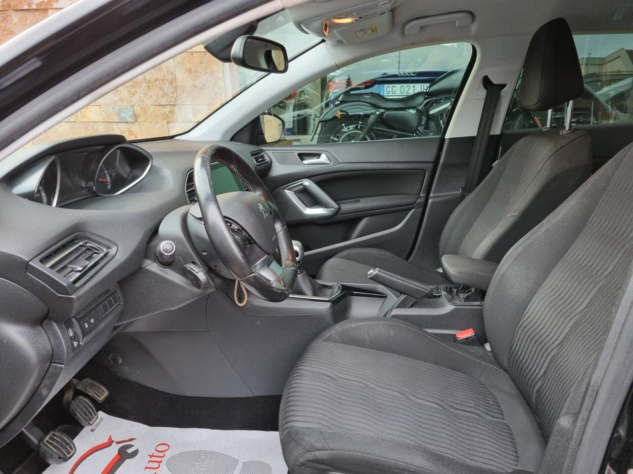 Peugeot 308 BlueHDi 120 S&S SW Active