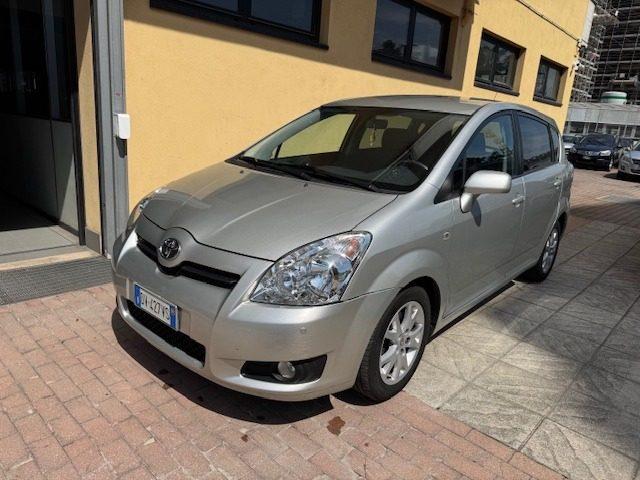 TOYOTA Corolla Verso 2.2 16V D-4D DPF MY'08
