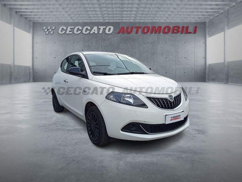 Lancia Ypsilon Ypsilon 1.0 firefly hybrid Silver s&s 70cv 5p.ti