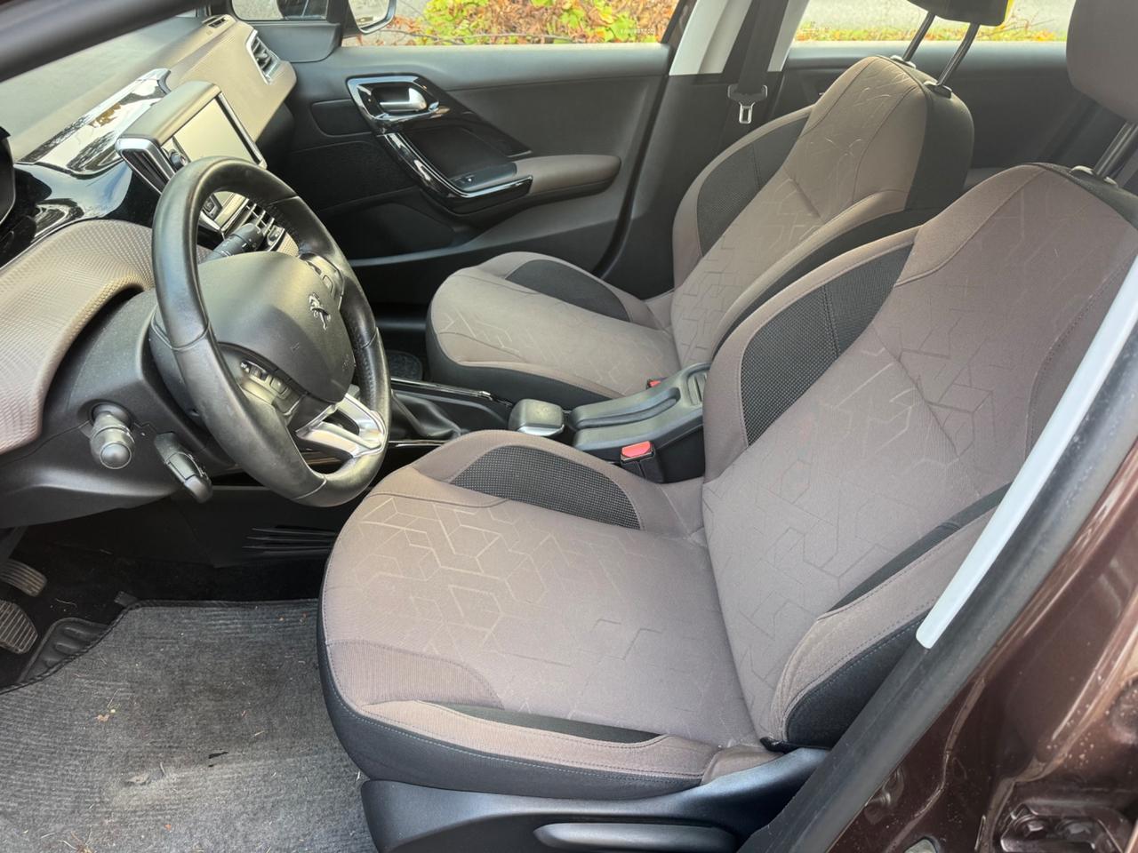 Peugeot 2008 1.4 HDi 68CV neopaten garanzia 12 mesi