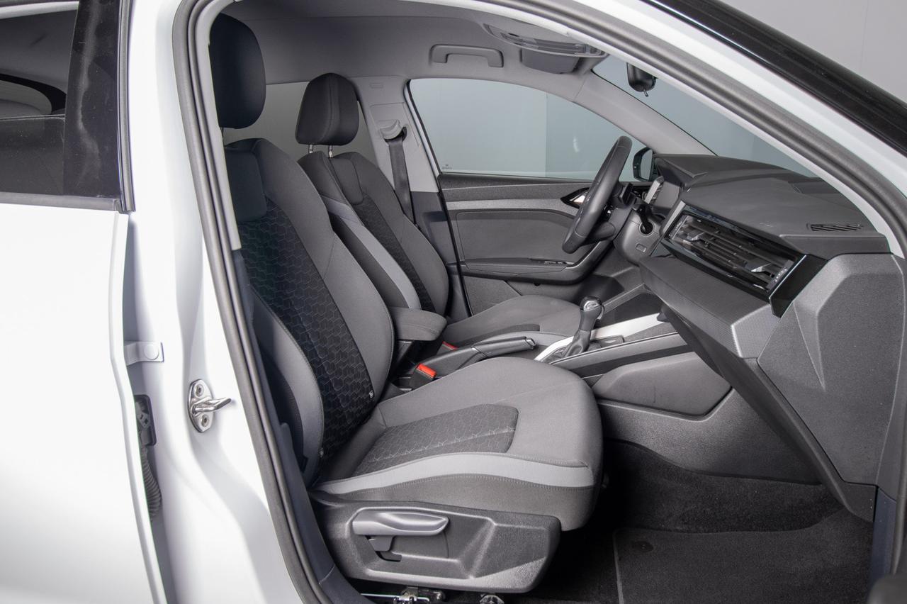 Audi A1 Sportback 30 Tfsi S Line S Tronic Identity Black