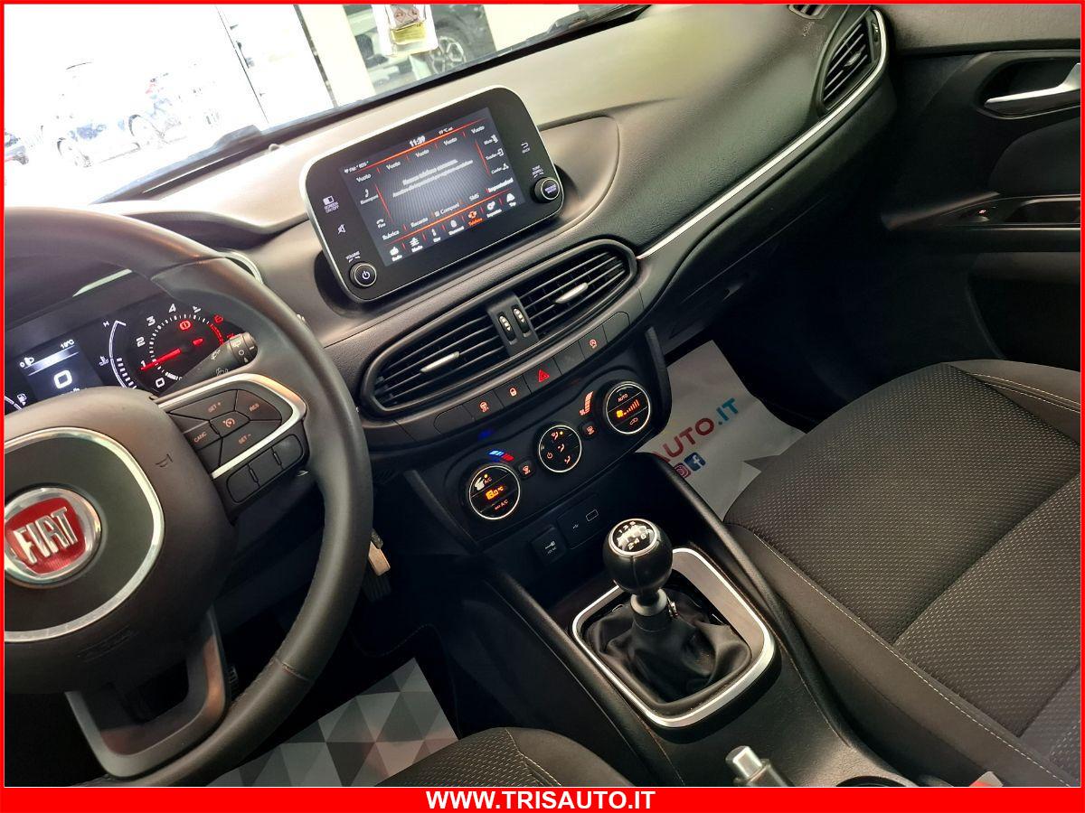 FIAT Tipo 1.4 Lounge 5p (LUCI LED+NAVI)