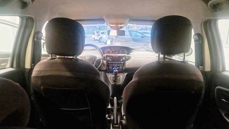 Lancia Ypsilon 1.2 69 CV S&S Gold