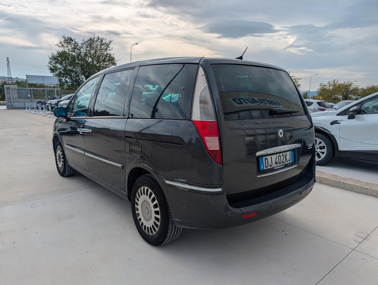Lancia Phedra 2.0 MJT 136 CV Emblema