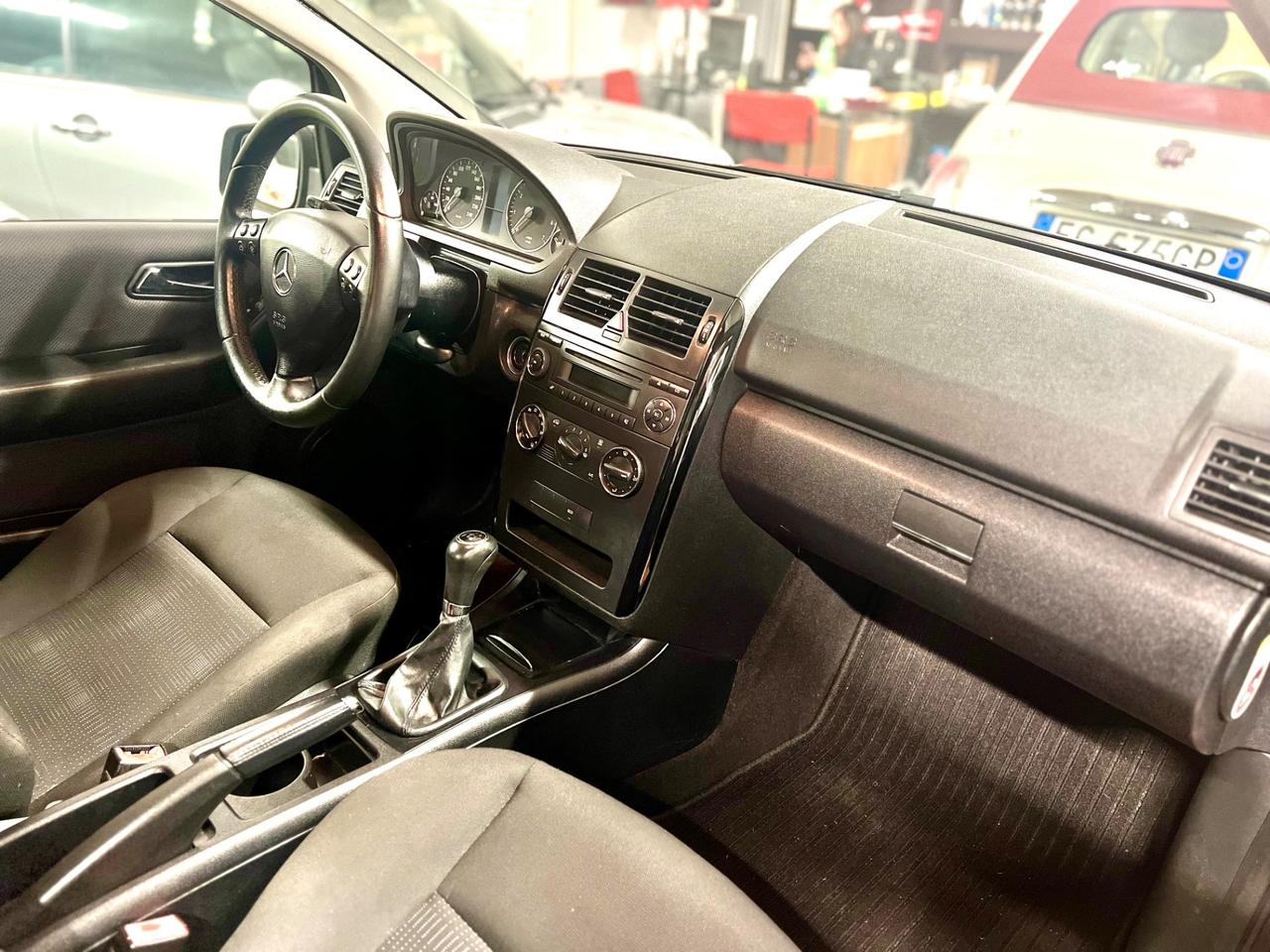 Mercedes A150 benzina €5 solo 72.000km OK NEOPATENTATI