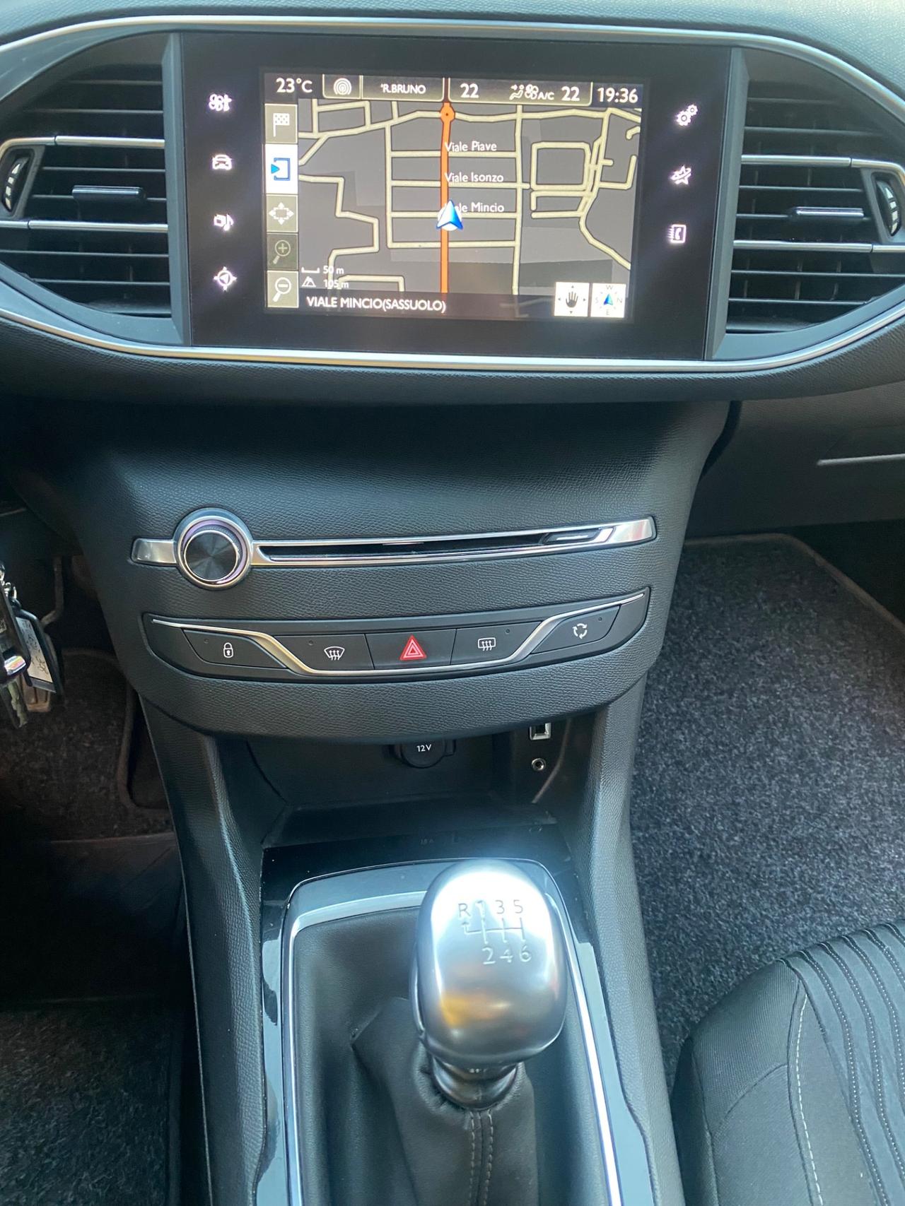 Peugeot 308 PureTech Turbo 130 S&S SW Allure