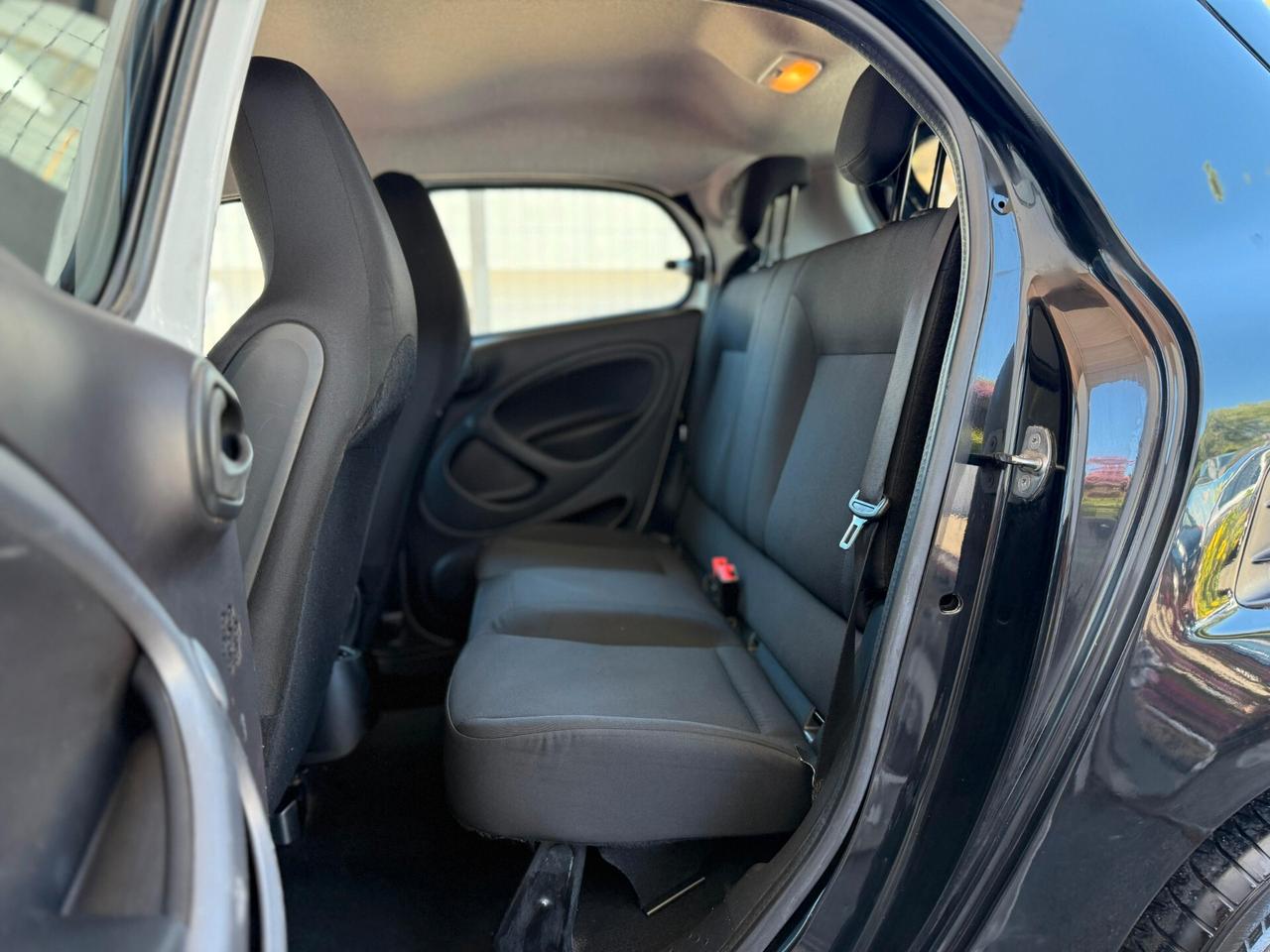 Smart ForFour 60 1.0 Black Passion