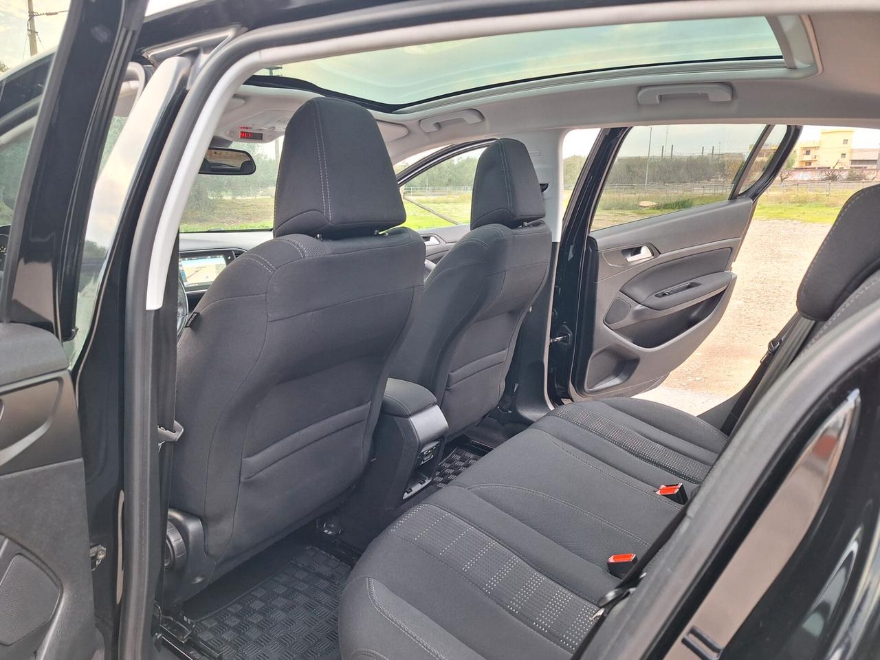 Peugeot 308 1.6 HDi 120 Allure NAVI TETTO CAMERA