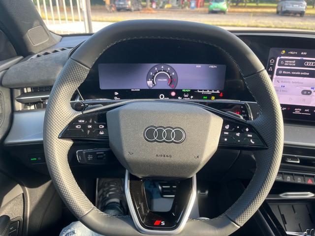 AUDI Q3 2.0 tfsi S line quattro 265cv s-tronic Km 0