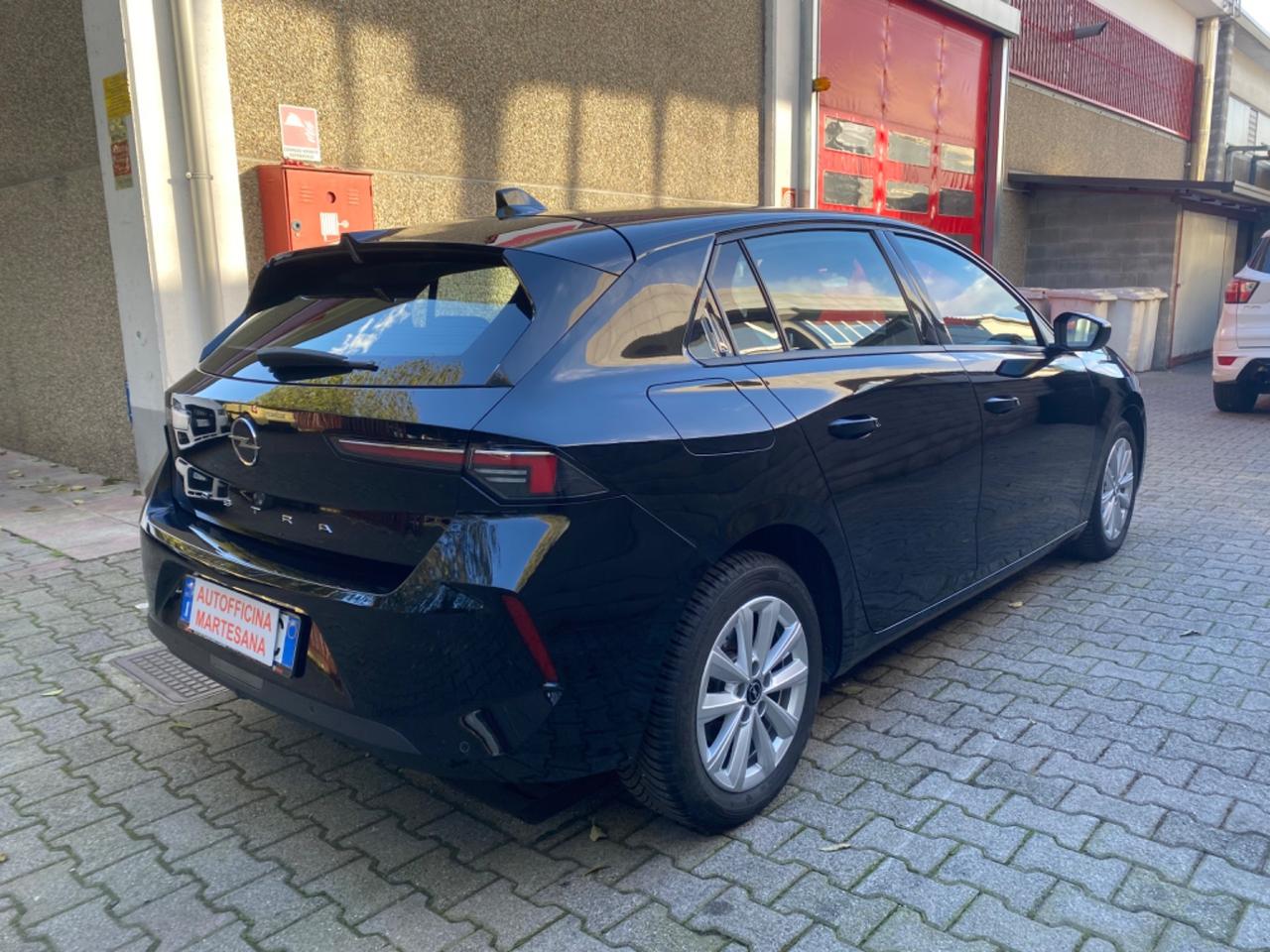 Opel Astra 1.2 Turbo 110 CV Edition