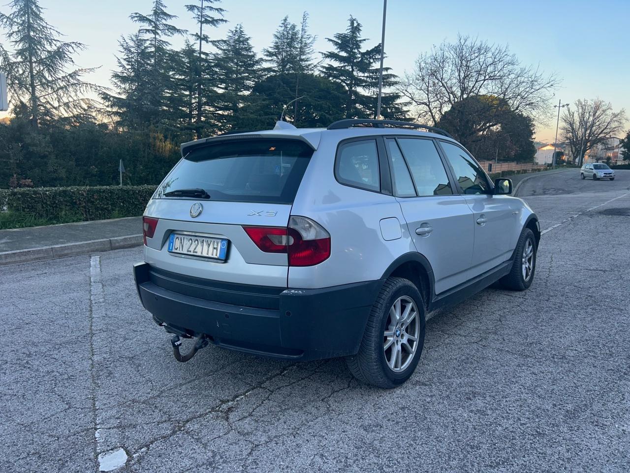 Bmw X3 2.0d cat Futura