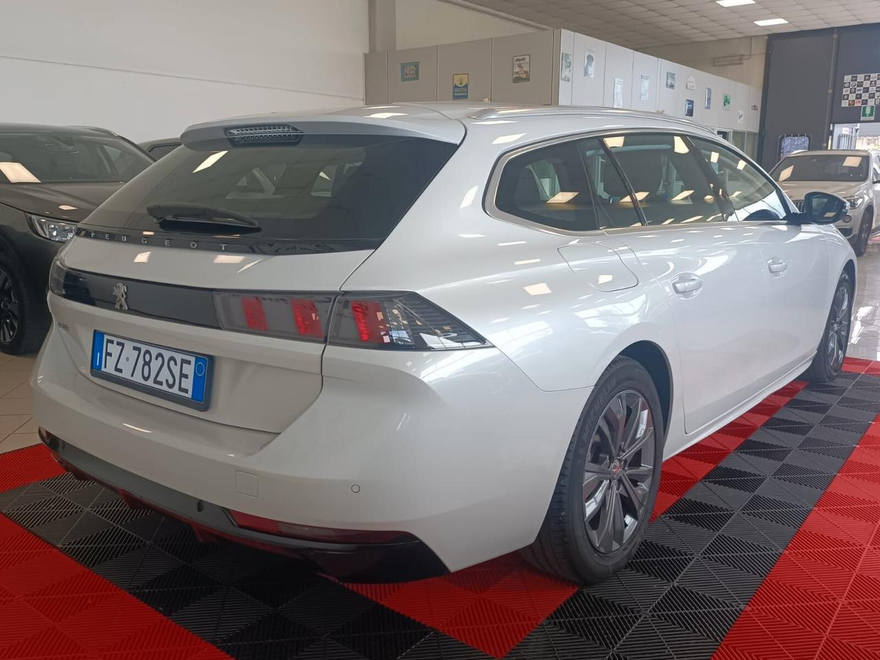 Peugeot 508 BlueHDi 160 Stop&Start EAT8 SW Business