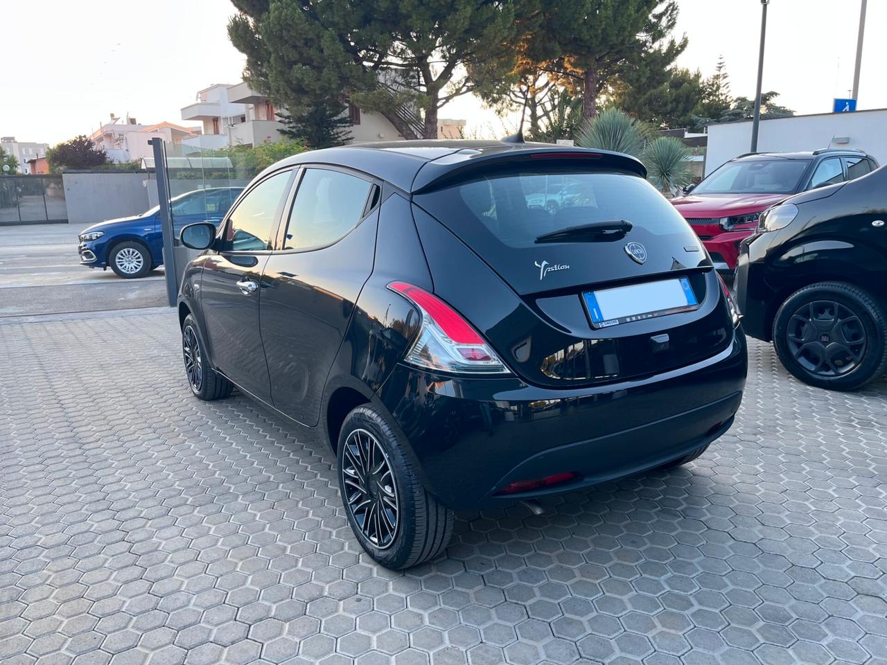 Lancia Ypsilon 1.0 FireFly 5 porte S&S Hybrid Gold