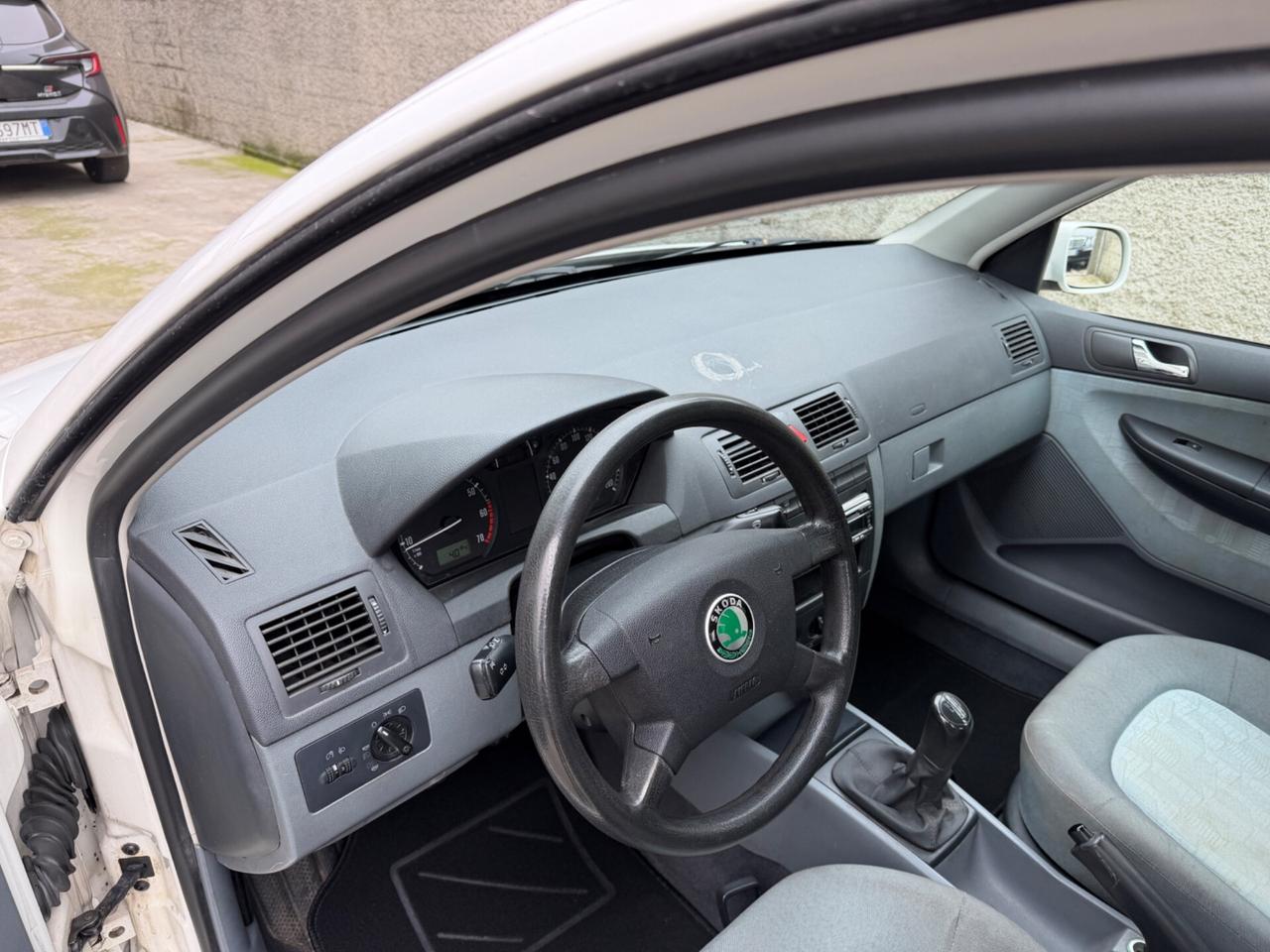 Skoda Fabia 1.4 benzina euro4 neopatentati spaziosoa