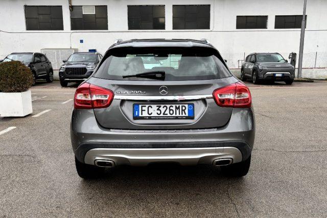 MERCEDES-BENZ GLA 200 d Automatic 4Matic Sport