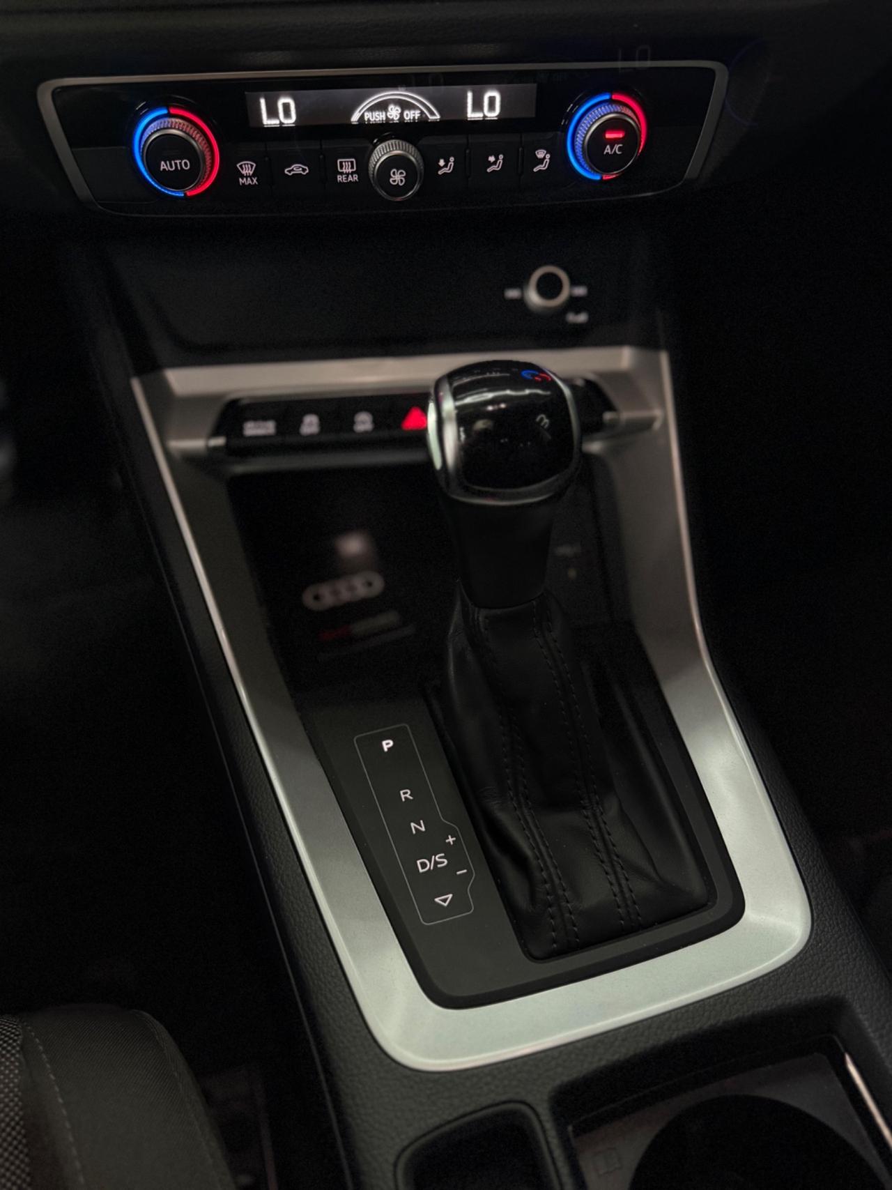 Audi Q3 SPORTBACK 35 TDI Business Plus