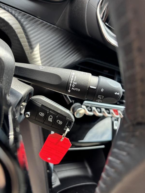 Peugeot 208 1.2 puretech Allure s&s 100cv LED-APP CONNECT-16"