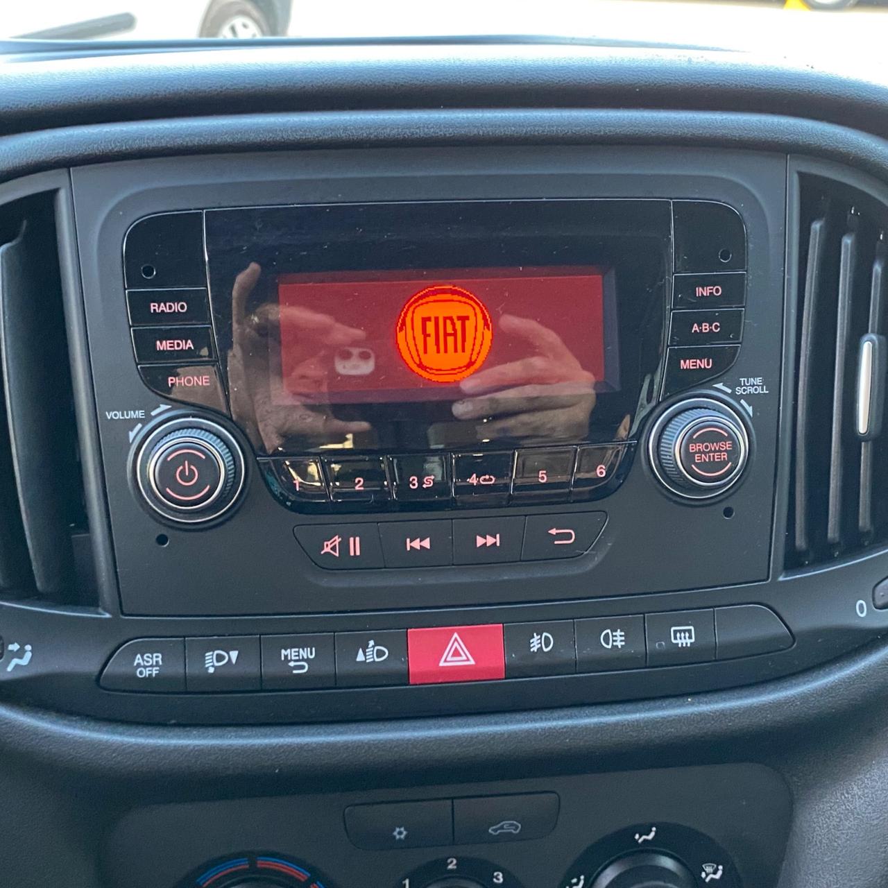 Fiat Doblo 1.6 Diesel Porte Posteriore + Gancio