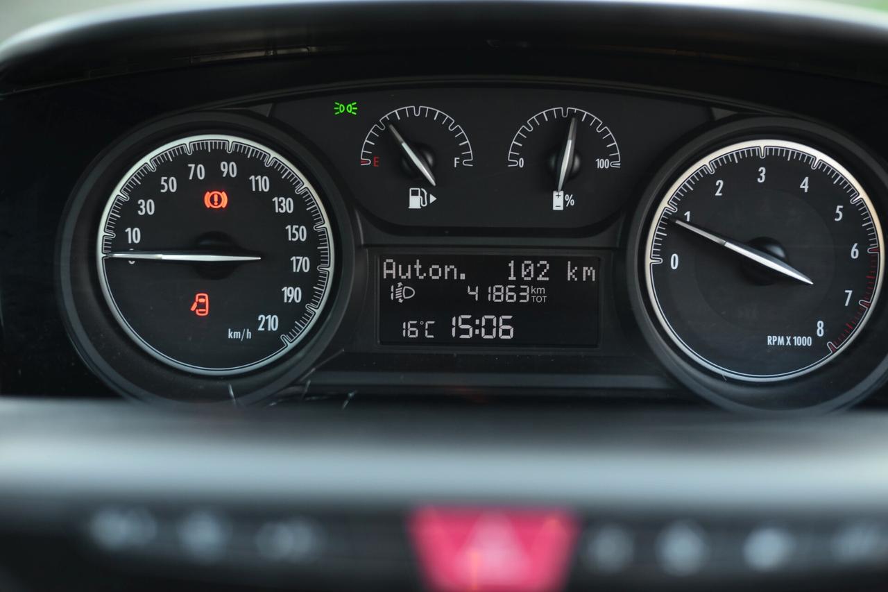 Lancia Ypsilon 1.0 FireFly 5 porte S&S Hybrid Silver