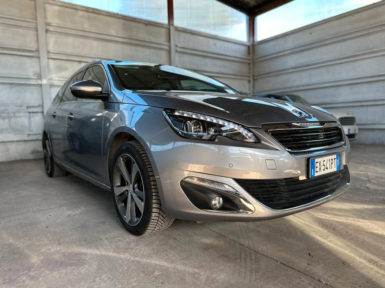 Peugeot 308 BlueHDi 150 S&S SW Allure