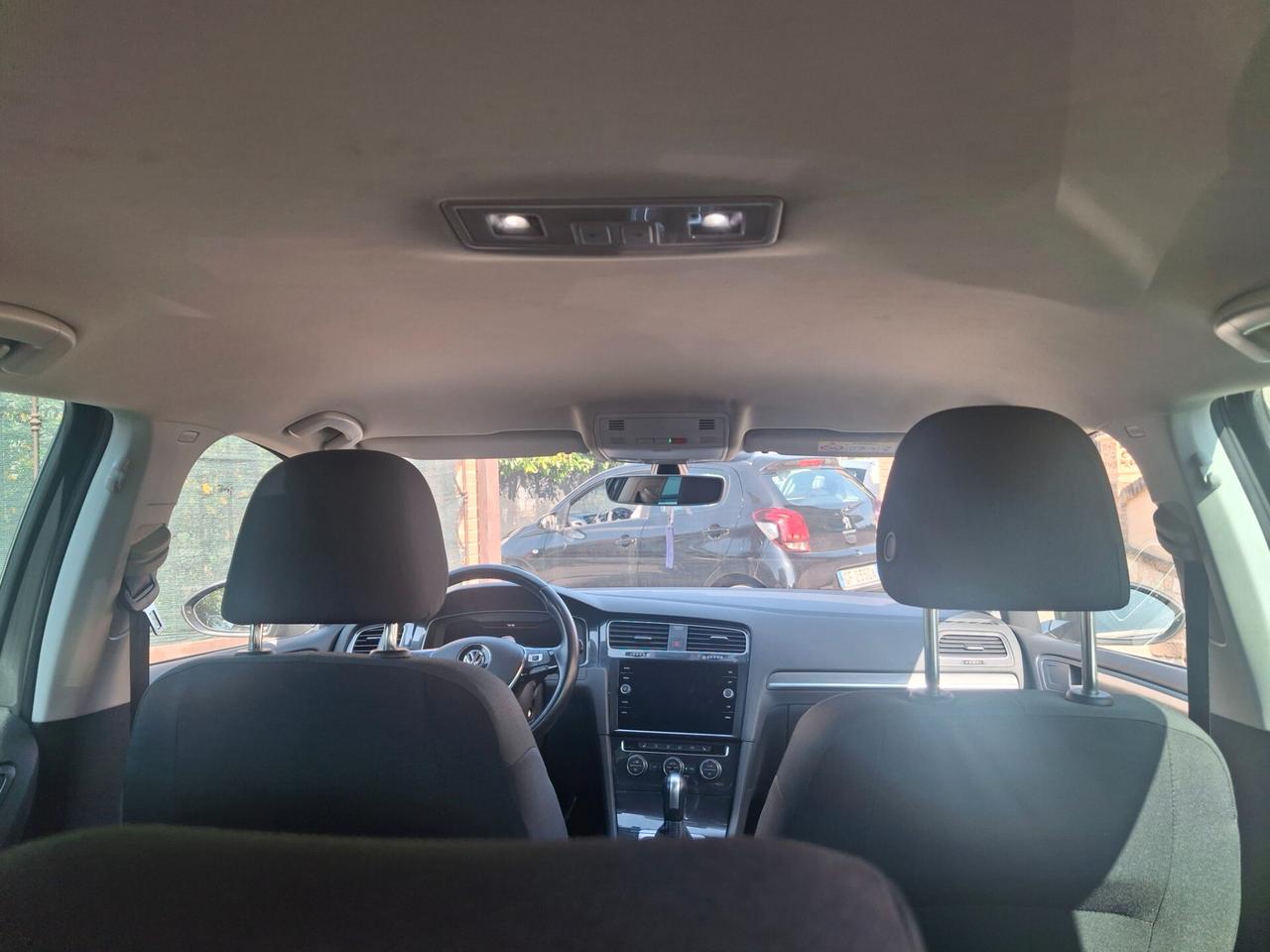 Volkswagen Golf e-Golf 136 CV elettrica