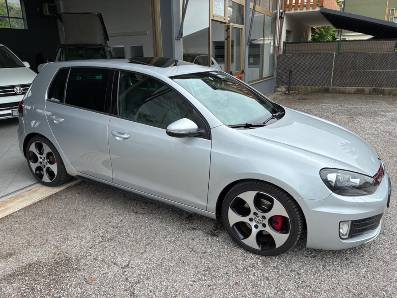 Volkswagen Golf GTI 2.0 TSI - 5 porte