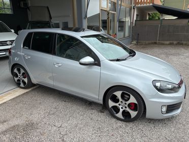 Volkswagen Golf GTI 2.0 TSI - 5 porte