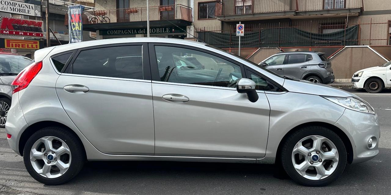 Ford Fiesta 1.4 TDCi 5p. Titanium