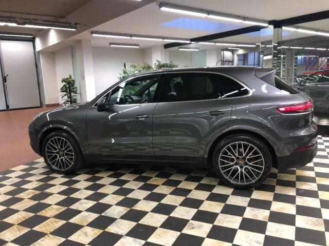PORSCHE Cayenne 3.0 V6