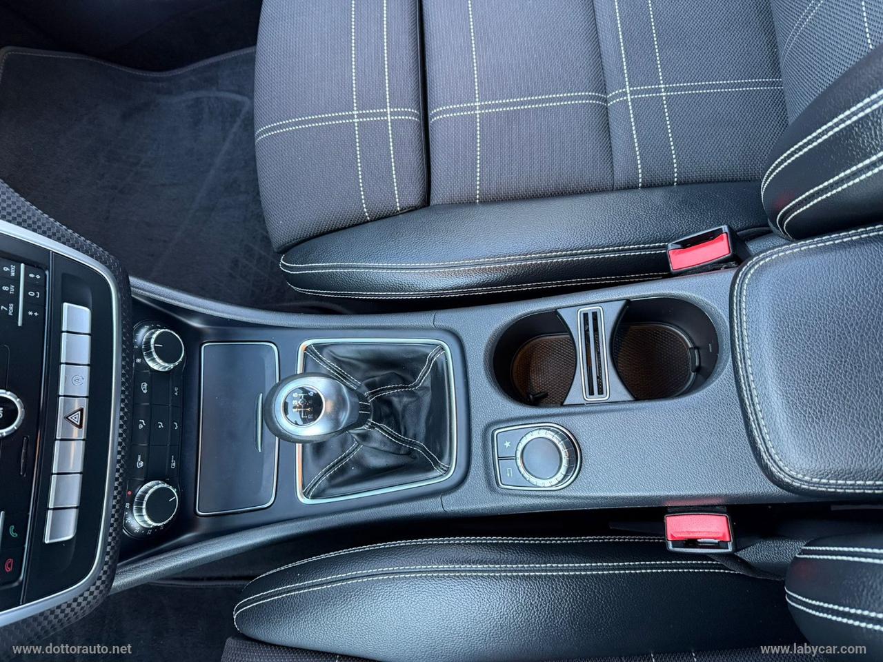 MERCEDES-BENZ A 180 d Premium