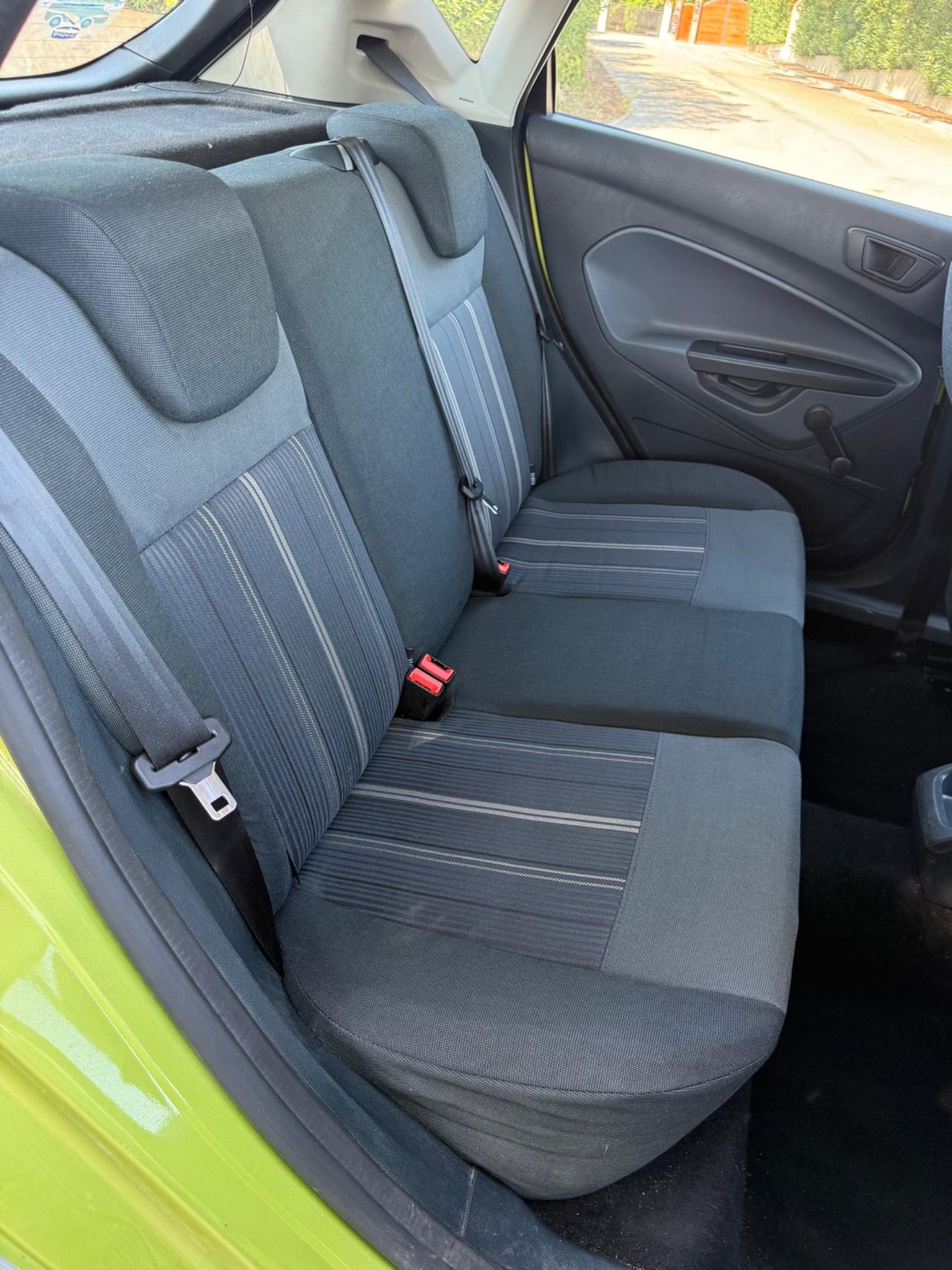 Ford Fiesta 1.2 benzina neopatentati UNIPRO