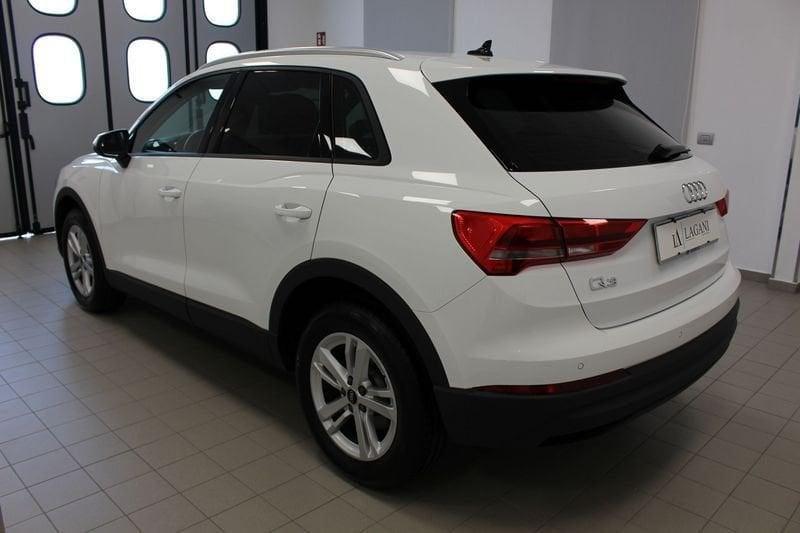 Audi Q3 35 TDI S tronic Business