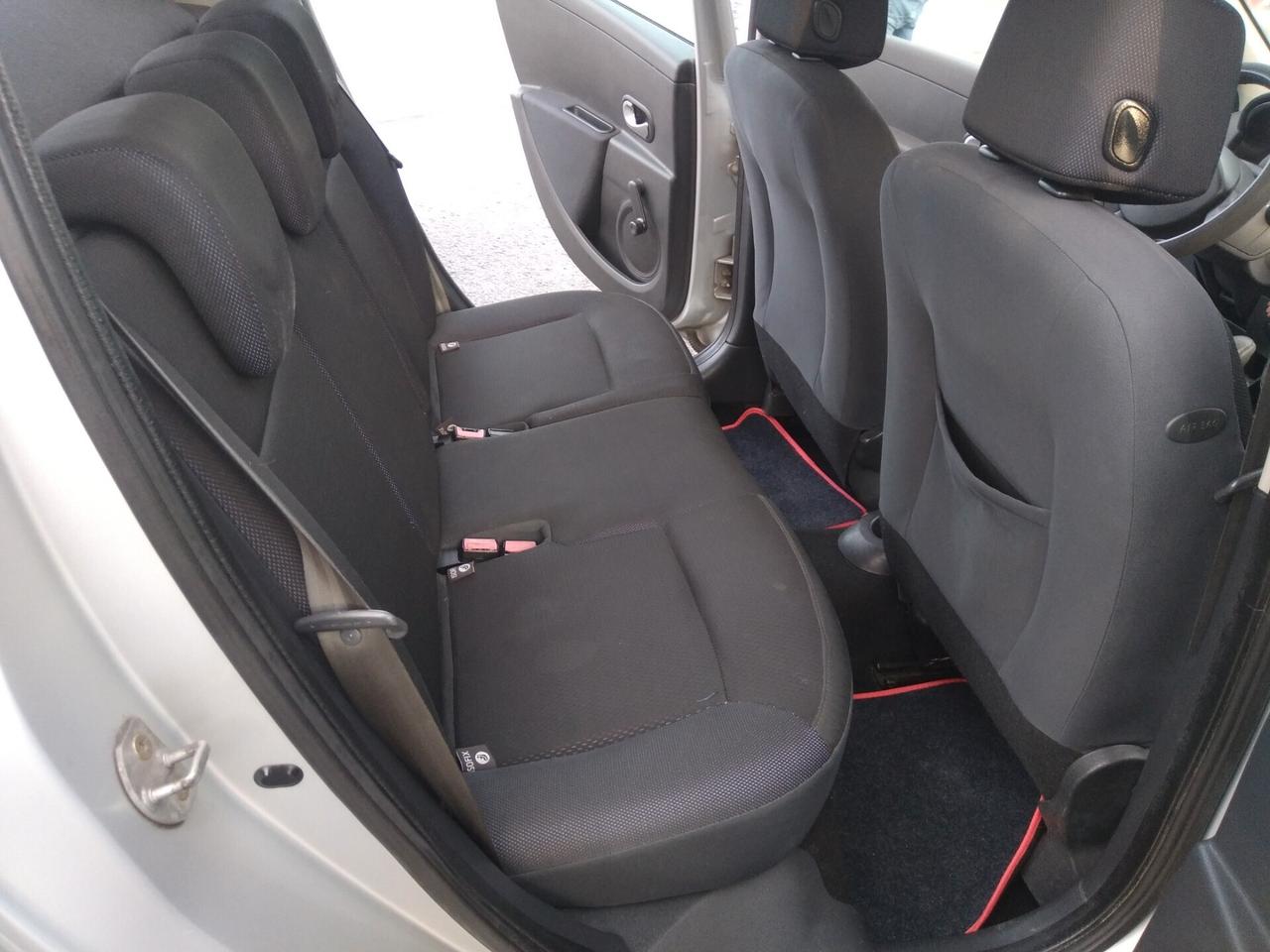 Renault Clio 1.2 16V 75cv 5 porte Luxe x neopatentati