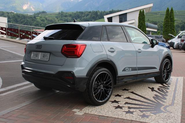 AUDI Q2 35 TFSI S tronic Identity Black