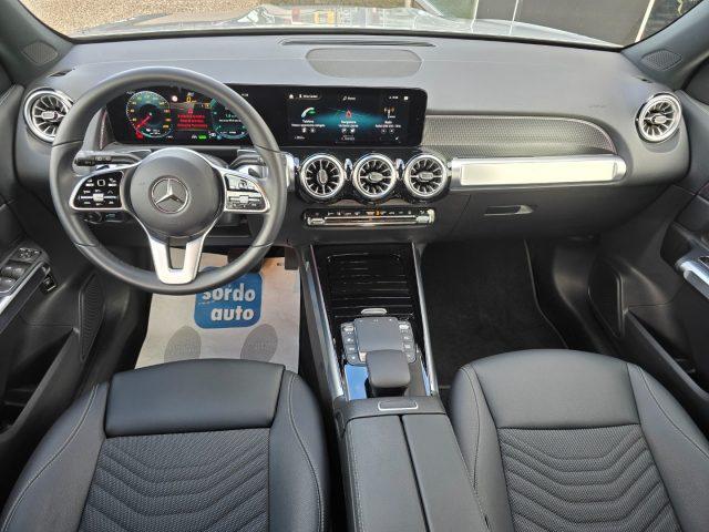 MERCEDES-BENZ EQB 300 4Matic Sport Tech Edition