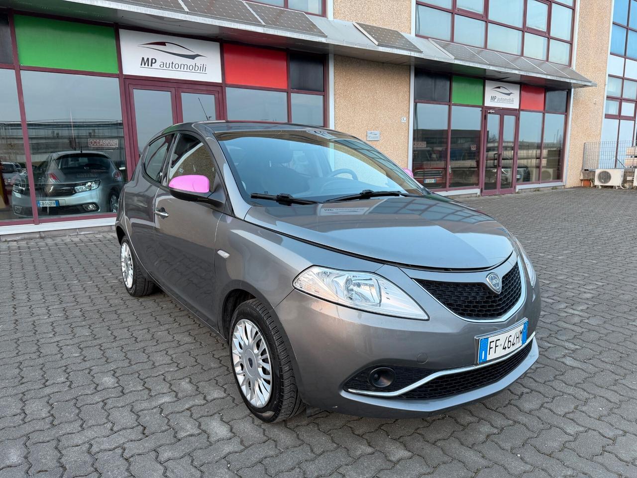 Lancia Ypsilon 1.2 69 CV, OK NEOPATENTATI