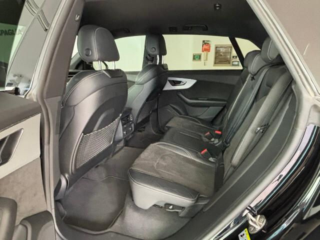 Audi Q8 45 3.0 tdi mhev Quattro Tiptronic S-Line